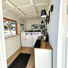 9.8ft White Vintage Horsebox Mobile Bar Trailer for Weddings & Events with Dual Axle & Wooden Serving Window