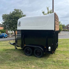 9.8ft Black & White Vintage Horsebox Food Trailer for Mobile Bar & Coffee with Dual Axle & Wooden Rear Trim