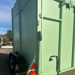 9.8ft Mint Green Horsebox Trailer for Mobile Bar & Coffee with Dual Axle & Vintage Design