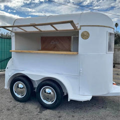 9.8ft White Vintage Horsebox Food Trailer for Wedding Catering & Mobile Bar with Dual Axle & Gold Trim