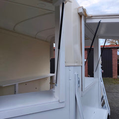 Vintage Horsebox Mobile Bar with Rear Balcony Ramp - Dual Axle