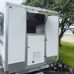 9.8ft White Enclosed Food Trailer for Mobile Catering with Single Axle & Diamond Plate Skirt