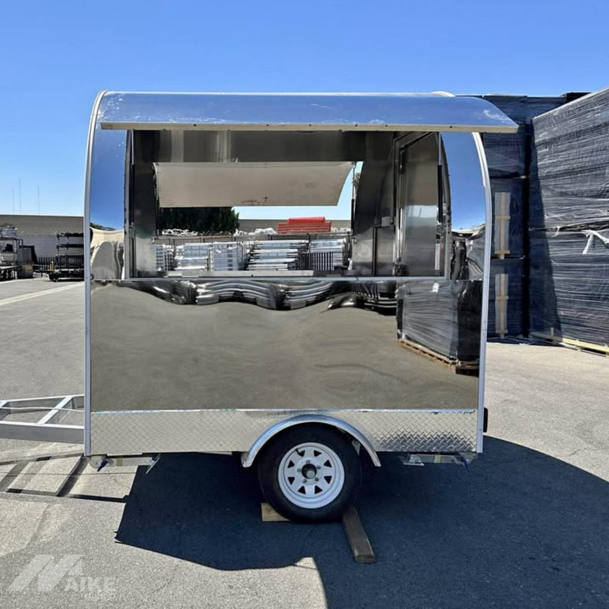 Compact Silver Food Trailer with Serving Window for Coffee, Snacks and Dessert Business