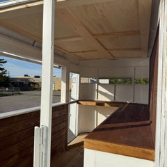 White Horse Box Catering Trailer [3m] - Farmhouse Style with Chrome Wheels (Dual Axle)