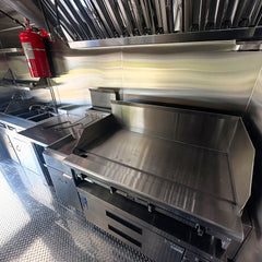 Commercial Double Axle Food Trailer with Large Mobile Kitchen for Burgers, BBQ and Street Food