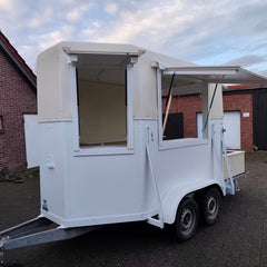 Vintage Horsebox Mobile Bar with Rear Balcony Ramp - Dual Axle