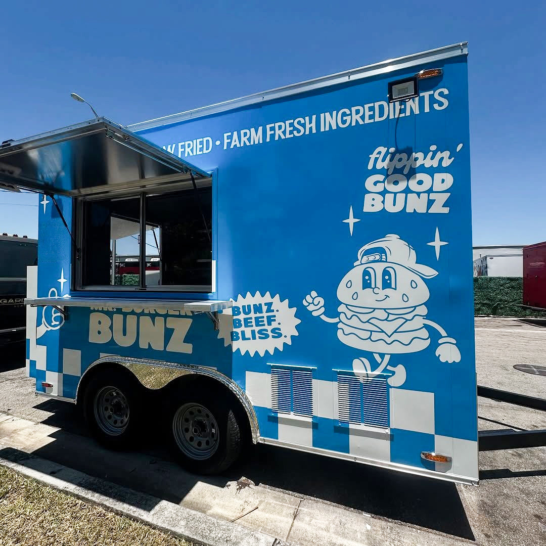 Commercial Double Axle Food Trailer with Large Mobile Kitchen for Burgers, BBQ and Street Food