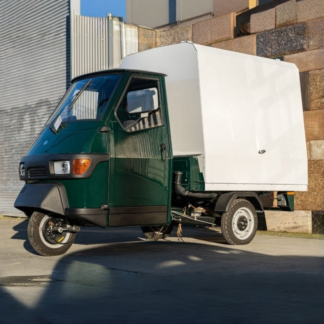 Italian Style Three-Wheel Food Truck [3.3m] - Piaggio Ape Replica Mobile Coffee Van