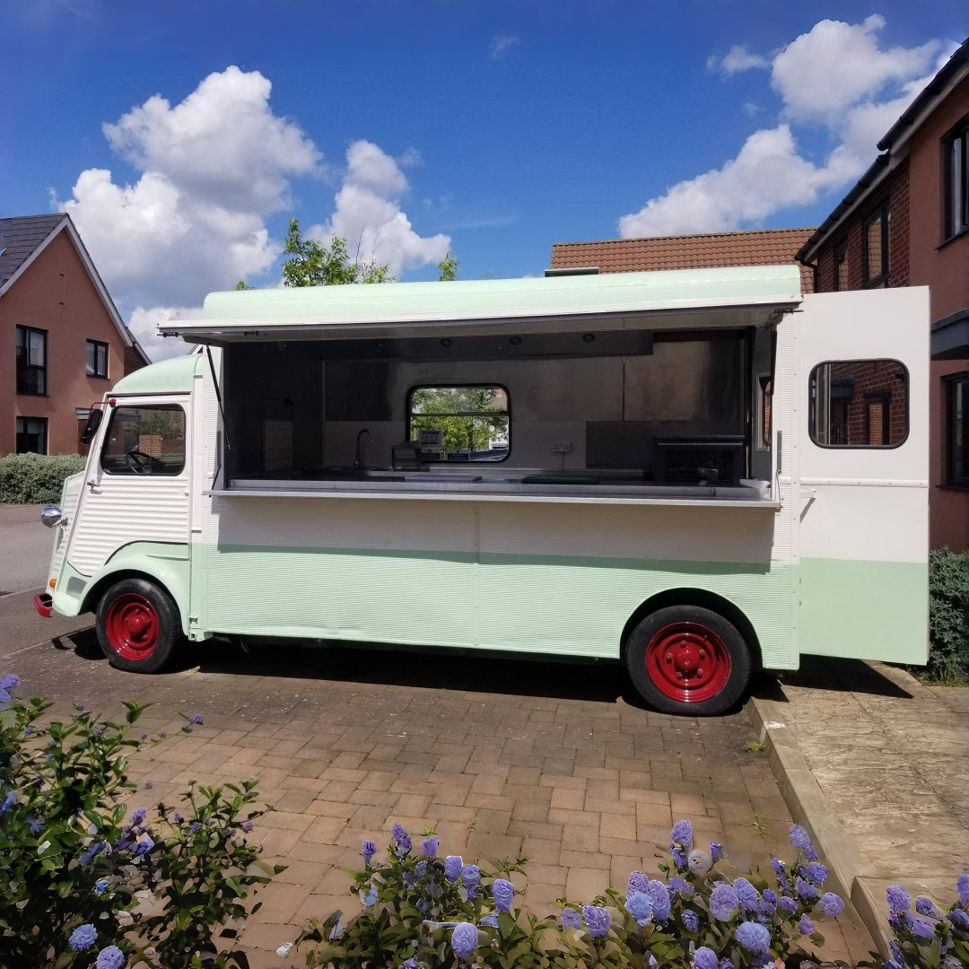 Two-Tone Vintage Food Truck [5m] - Mint Green & Cream H-Van Style (Red Wheels)